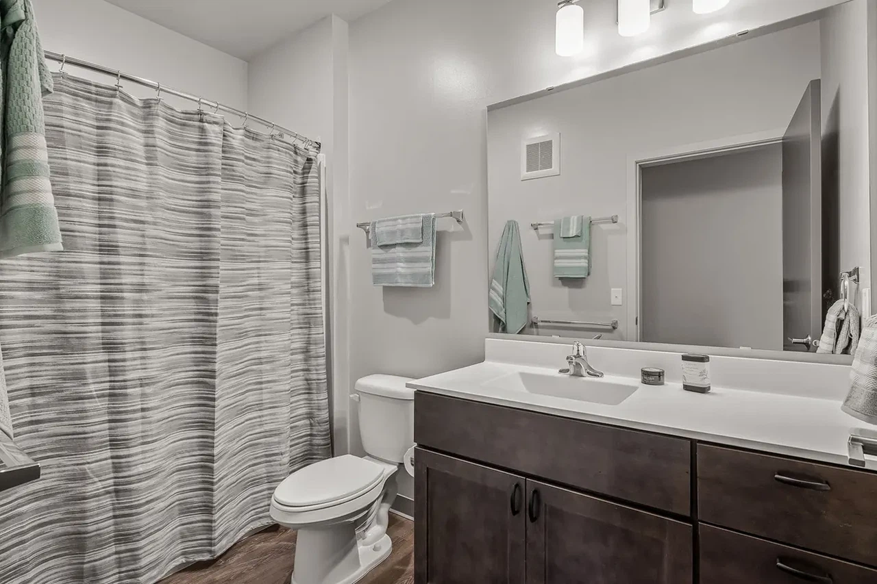 milwaukee bathroom 2