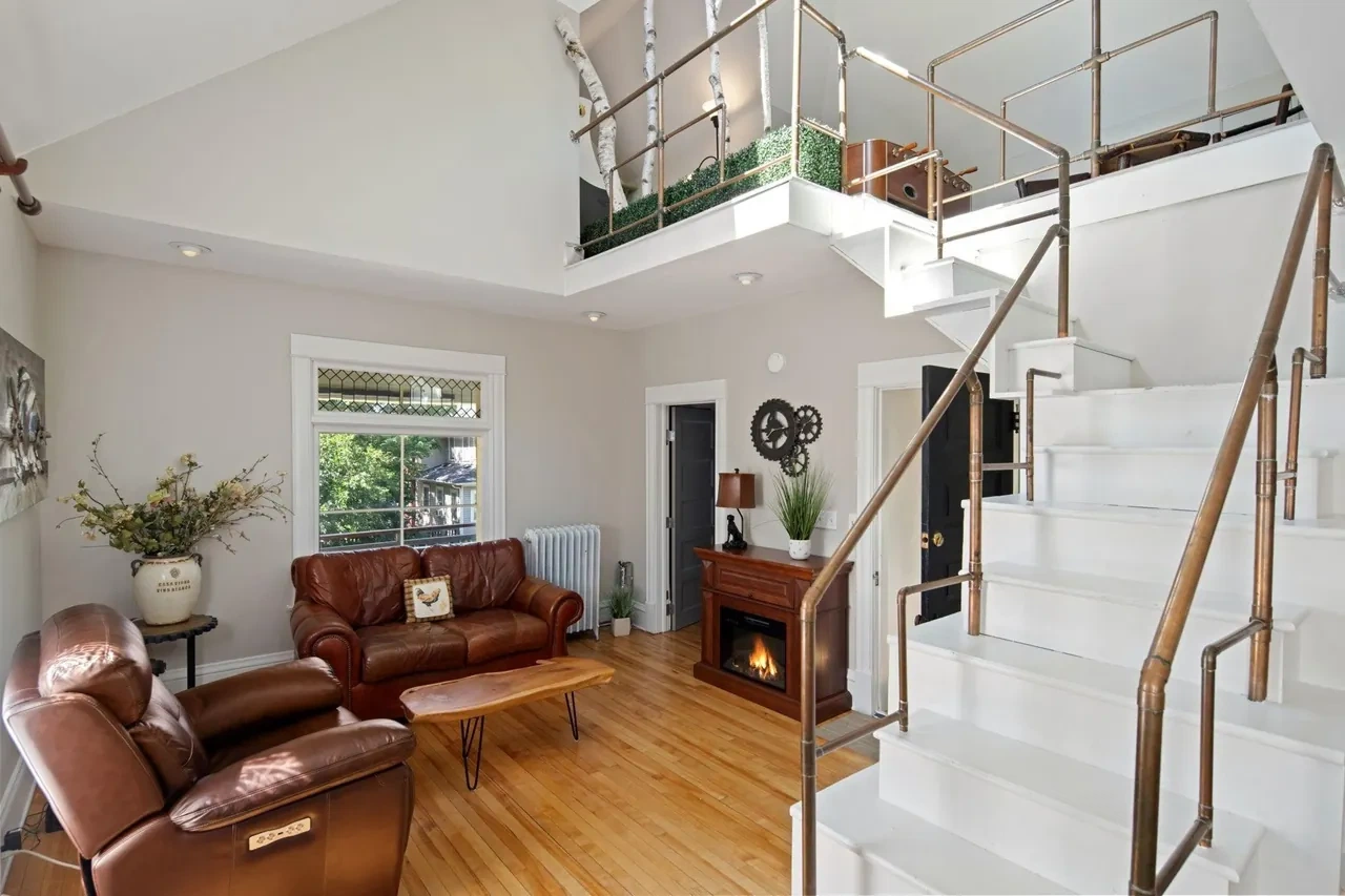 milwaukee maye just with upstairs